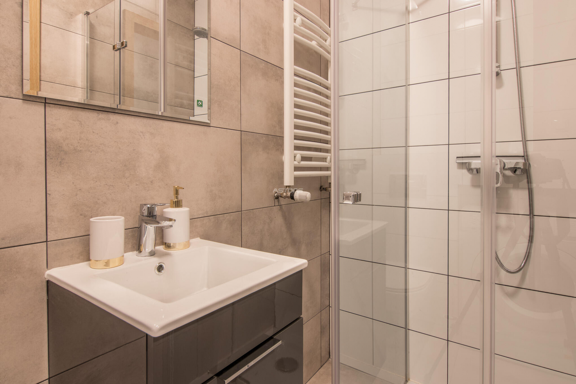 WYGODNE KAMERALNE MIESZKANIE! Nowe Miasto - zdjęcie 7