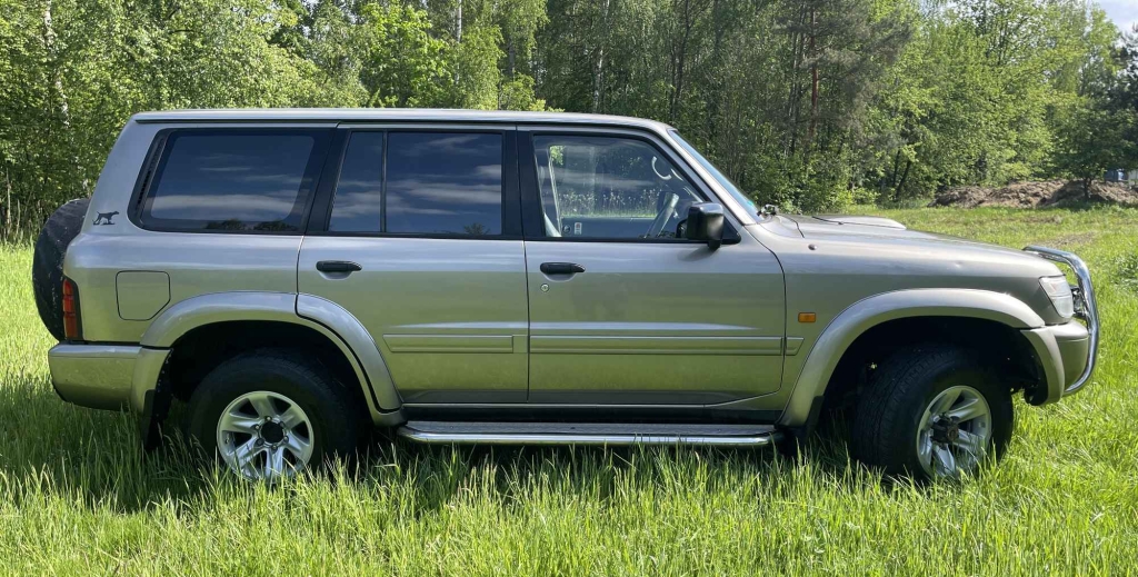Nissan Patrol GR Y61 Ostrowy Tuszowskie - zdjęcie 3