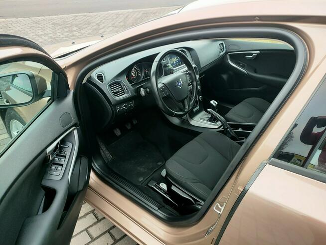 Volvo V40 2.0 D2 Nawigacja Klimatyzacja Tempomat PDC Alufelgi Opłacony Burzenin - zdjęcie 9