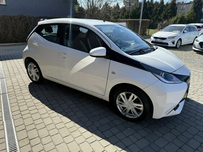 Toyota Aygo !! Rezerwacja !! Orzech - zdjęcie 4