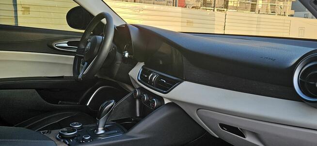 Alfa Romeo Giulie 2.0 280 km. Powłoka Ceramiczna. Bezwypadko Ostrołęka - zdjęcie 5