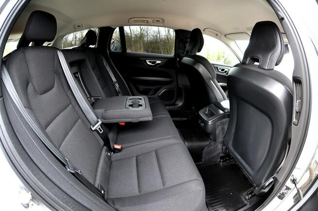 Volvo V60 2.0 D3 150KM Navi Led Climatronic Pdc Serwis Płock - zdjęcie 10