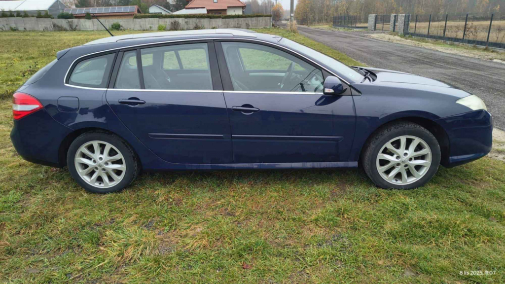 Renault Laguna III 2.0 Benzyna 2008 Kombi Moc 140KM Szydłowiec - zdjęcie 2