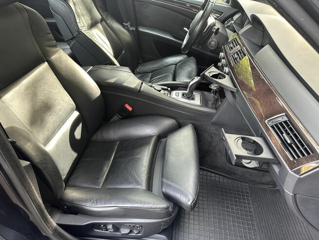 BMW seria 5, E60 530i, benzyna 3,0 - bogata wersja Edition Konin - zdjęcie 10