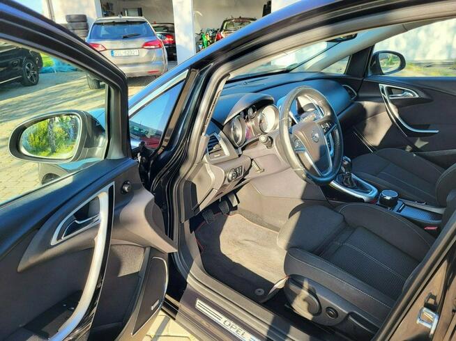 Opel Astra 1,6 Turbo 180KM, nagłośnienie Infinity, mały przebieg Słupsk - zdjęcie 9