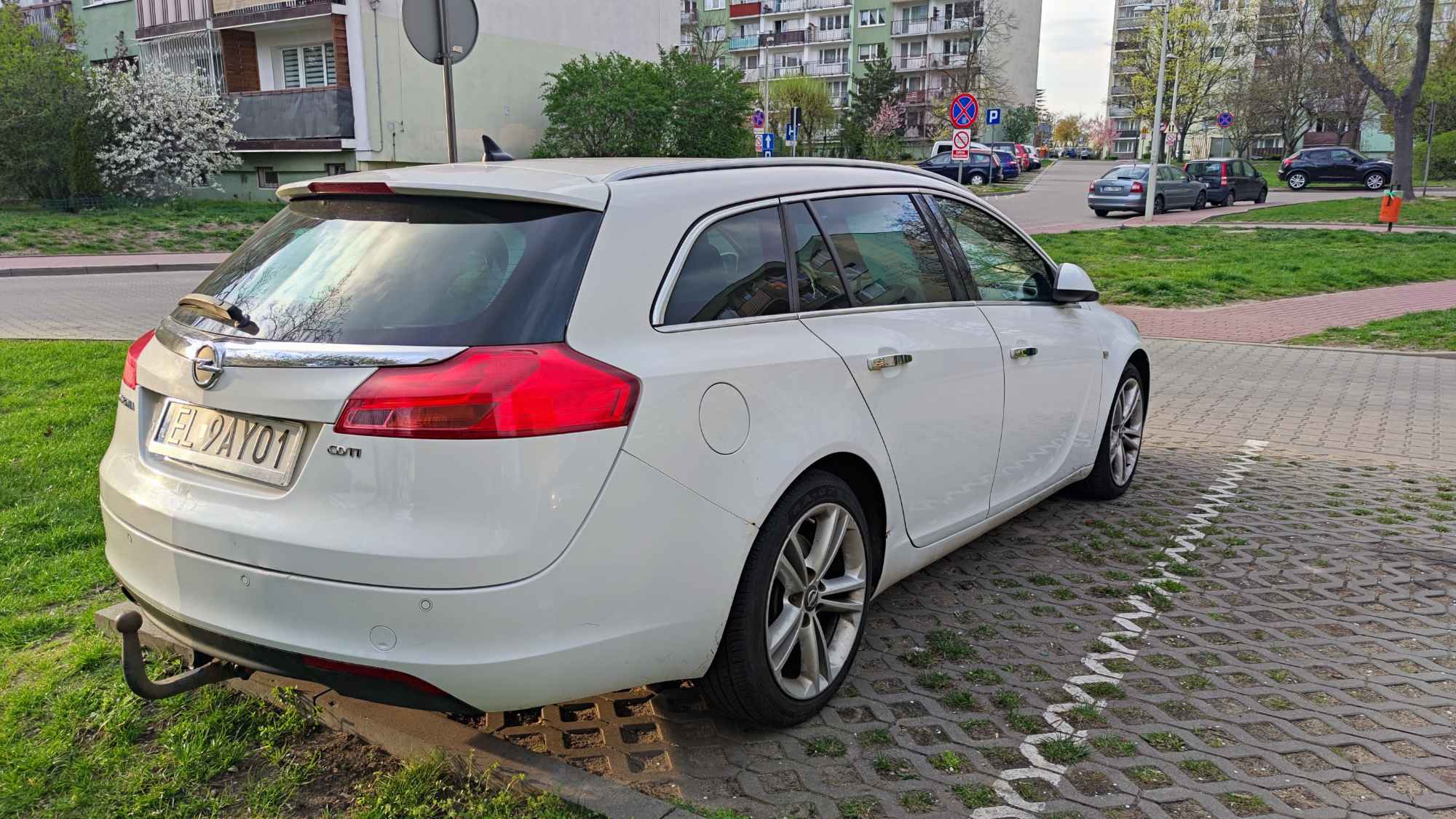 Opel Insignia 2.0 CDTI Sports Tourer Widzew - zdjęcie 4