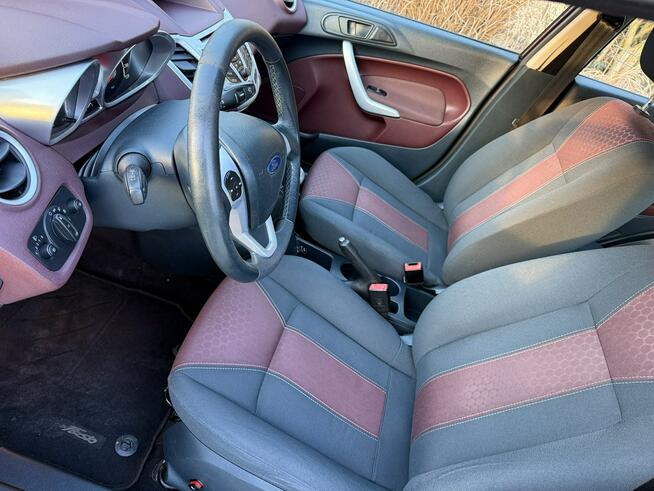 Ford Fiesta jak nowa !!! Niski oryginalny przebieg !!! Poznań - zdjęcie 7