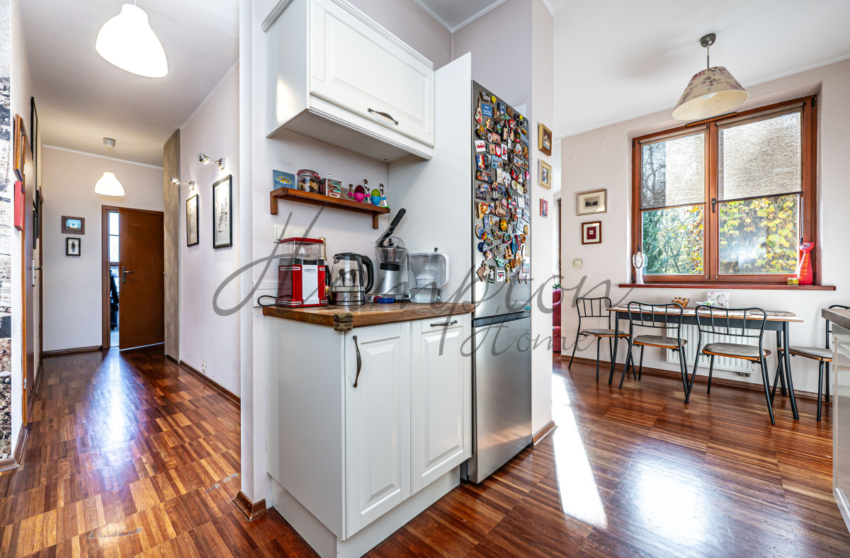 Apartament w ciszy i zieleni na zamkniętym osiedlu Konstancin-Jeziorna - zdjęcie 9