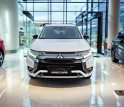 Mitsubishi Outlander Bezwypadkowy Full Serwis Rok Gwarancji Kraków - zdjęcie 2