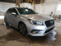 Subaru Legacy 2019, 2.5L, 4x4, po gradobiciu Warszawa - zdjęcie 2