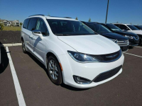 Chrysler Pacifica LIMITED / Benzyna / niski przebieg