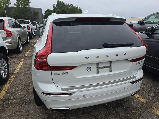Volvo XC 60 INSCRIPTION / AWD / T5 / niski przebieg Tarnów - zdjęcie 6