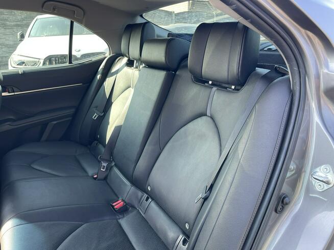 Toyota Camry Executive Hybryda Skóra Kamery360 Pamięć Wentylacja 218KM Gliwice - zdjęcie 12