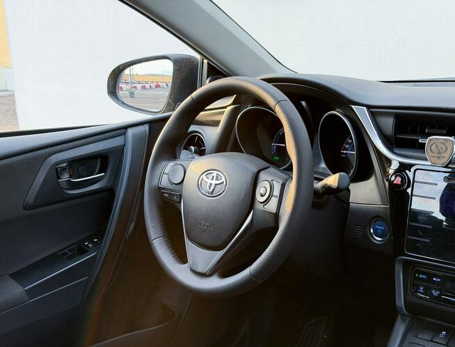 Toyota Auris Salon PL Hybryda 1.8 Serwisowany w ASO Kraków - zdjęcie 5