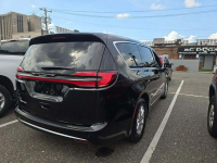 Chrysler Pacifica Bogata wersja wyposażenia / Benzyna / Auto jak nowe! Białystok - zdjęcie 4