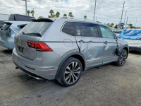 Volkswagen Tiguan / 4x4 / R-Line / niski przebieg / Tarnów - zdjęcie 4