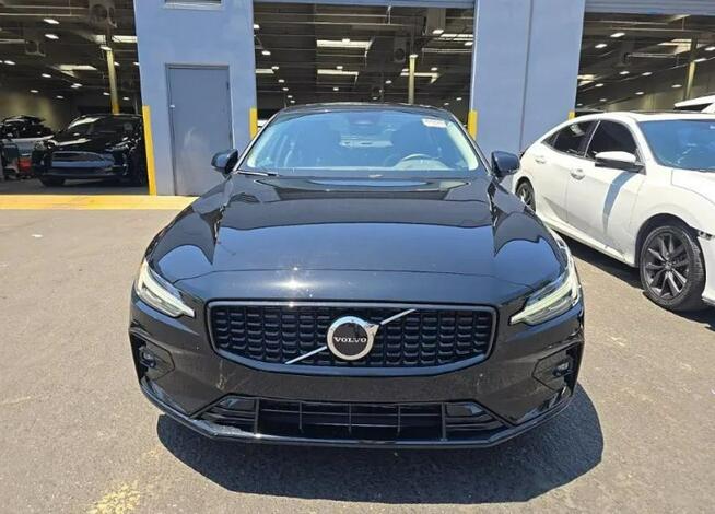 Volvo S60 Bogata wersja wyposażenia / AWD / B5 / niski przebieg Białystok - zdjęcie 2