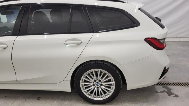 BMW 318 i Sport Line Grójec - zdjęcie 9