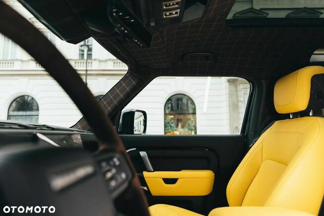 Land Rover Defender 90 5.0 P525 V8 BOGATA WERSJA / SALON PL Ropczyce - zdjęcie 8
