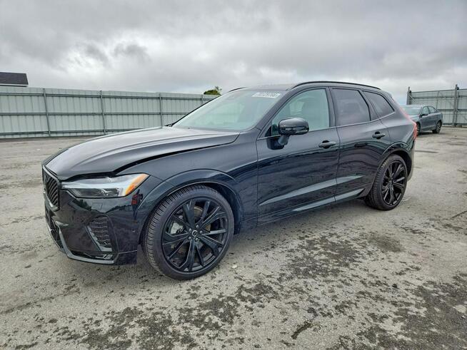Volvo XC 60 Najwyższa wersja wyposażenia ULTRA / AWD / B5 Tarnów - zdjęcie 1