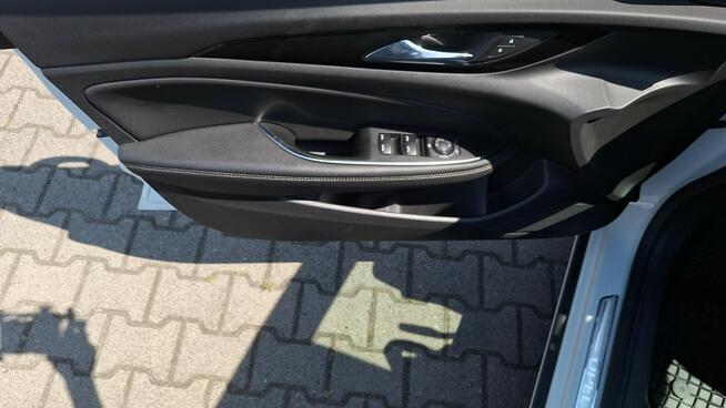 Opel Insignia 1.6 T Innovation S&amp;S Swarzędz - zdjęcie 10