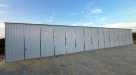 Hala blaszana 24x8m - 8x brama dwuskrzydłowa - biały -  dach TS1180 Kraśnik - zdjęcie 4