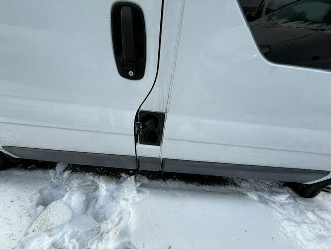 OPEL VIVARO 2005 r. WZ089FU od syndyka Warszawa - zdjęcie 3