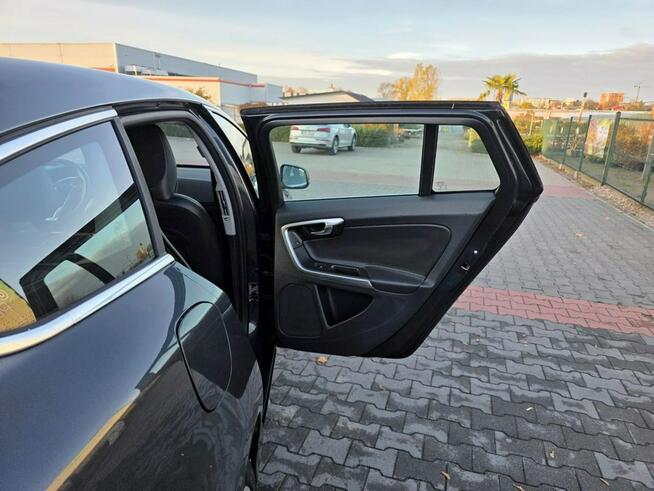 Volvo V60 2.4 D6 Plug-IN Hybrid Nawigacja Klimatronik możliwa ZAMIANA Rawa Mazowiecka - zdjęcie 12