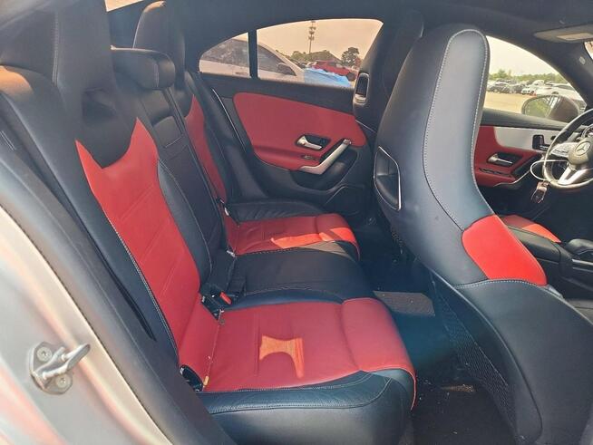 Mercedes CLA 250 4Matic / pakiet AMG / niski przebieg Białystok - zdjęcie 9