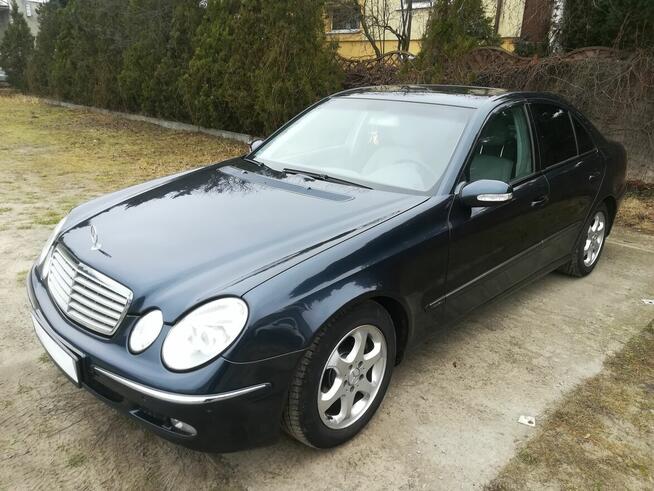 MERCEDES E211 AUTOMAT 1,8i 2003/4r SEDAN SERWIS ZADBANY EKON Bydgoszcz - zdjęcie 1