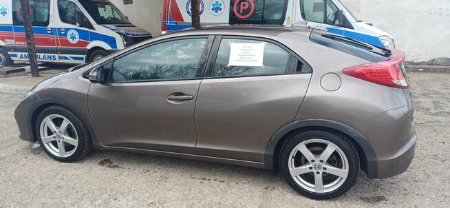 Honda Civic IX • 2013 • 1.8 i‑VTEC 140 KM • Comfort Jelenia Góra - zdjęcie 9