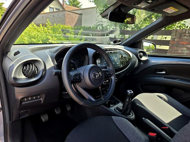 Toyota Aygo X 1.0 Benz. 72KM 2024r LED, Radar, Kamer, Niski Przebieg Tychy - zdjęcie 9