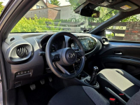 Toyota Aygo X 1.0 Benz. 72KM 2024r LED, Radar, Kamer, Niski Przebieg Tychy - zdjęcie 9