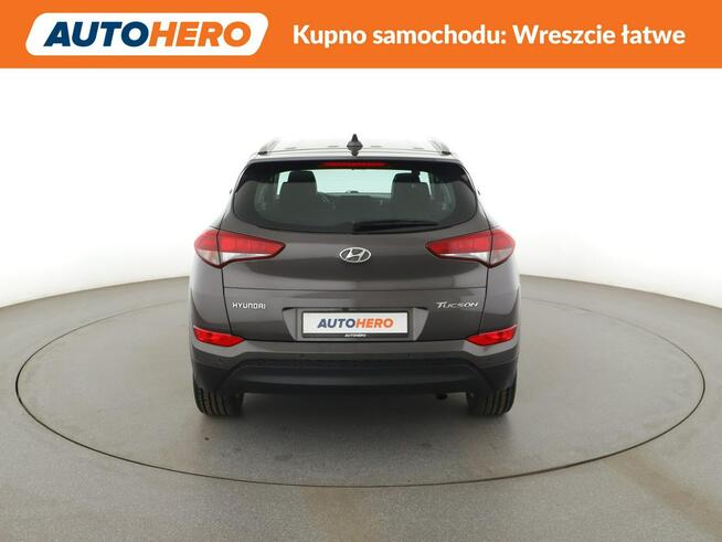 Hyundai Tucson manual klimatyzacja pdc navi kamera Warszawa - zdjęcie 6