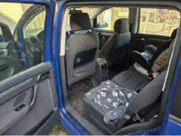 Syndyk sprzeda Volkswagen Touran 2,0 Szczecin - zdjęcie 10