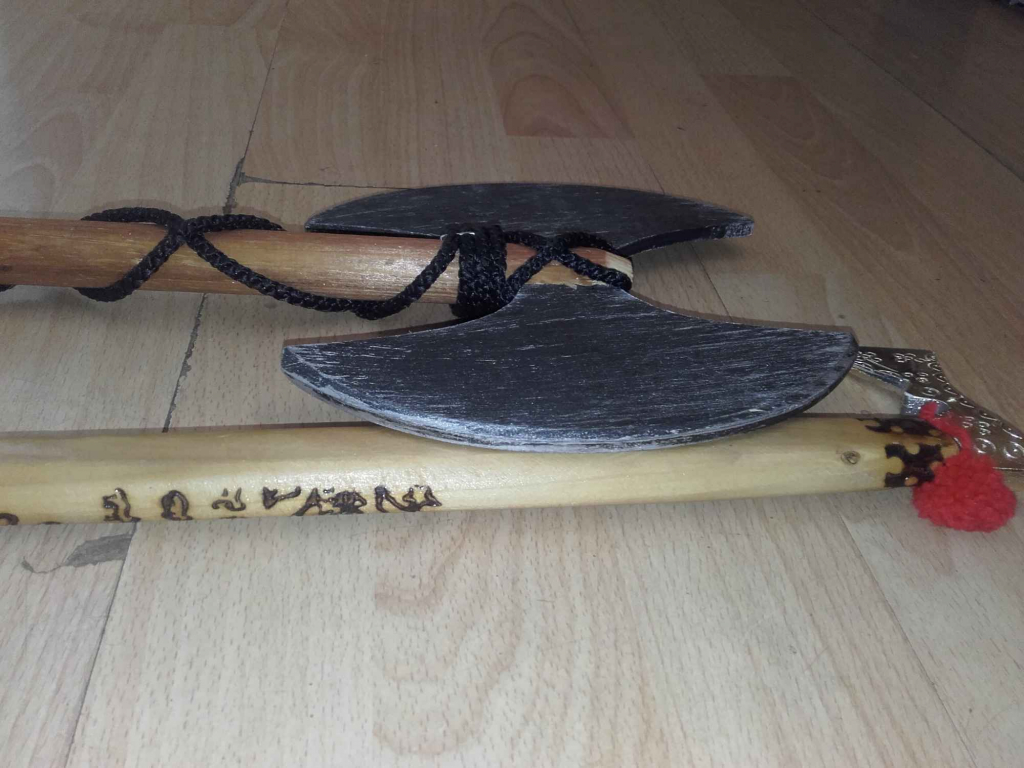 Łuk i topór drewniane Bielany - zdjęcie 1