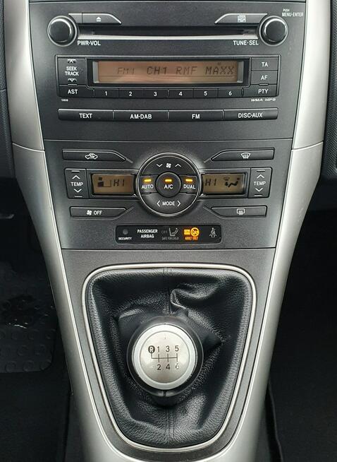 Toyota Auris Klimatronik 2 strefy/6 biegów/Tempomat/Hak/Alufelgi Przyszowice - zdjęcie 8