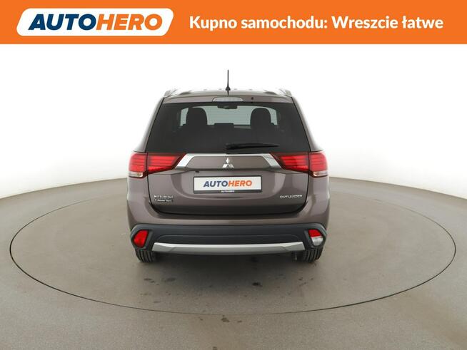Mitsubishi Outlander auto klima kamera navi Warszawa - zdjęcie 6