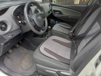 Sprzedam Toyota YARIS 5H/B 1,5_VVT-IE 6M/T Premium Fabryczna - zdjęcie 7