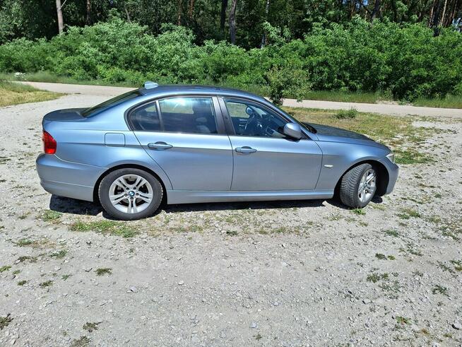 BMW E90 318d 2.0 145 KM | 2009 | Manual 6 biegów | sprawne t Dęby - zdjęcie 2