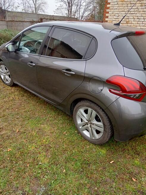 Sprzedam Peugeot 208 82KM 2017r.(rejestracja 29.12.2017r.) Chorzepin - zdjęcie 1