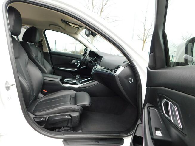 BMW 318 2.0D z Gwarancją Line Shadow Model 2022r Żyrardów - zdjęcie 9