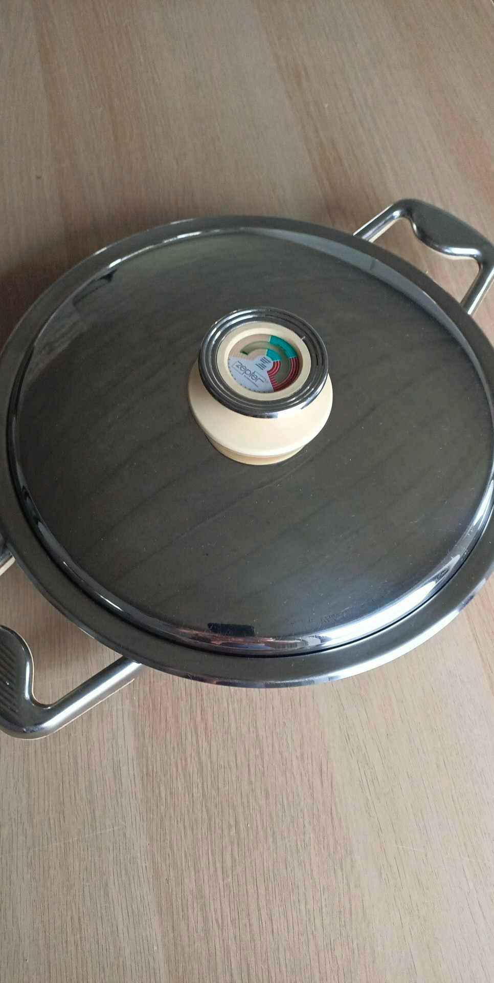 ZEPTER Patelnia grillowa naczynie z pokrywką 26cm 1,5litra Śródmieście - zdjęcie 2