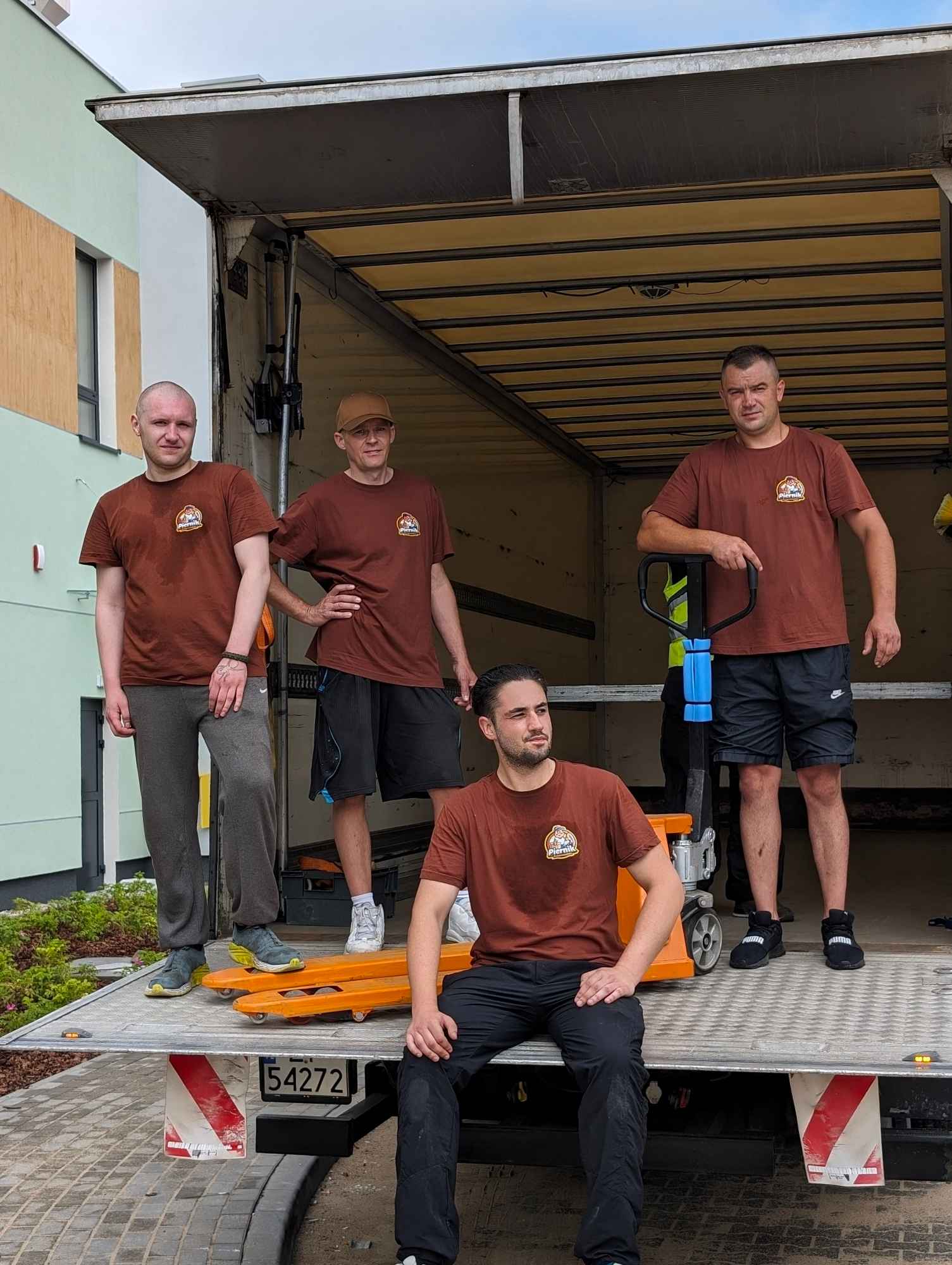 Piernik Przeprowadzki Toruń Transport Mebli Bagażówka Toruń - zdjęcie 9