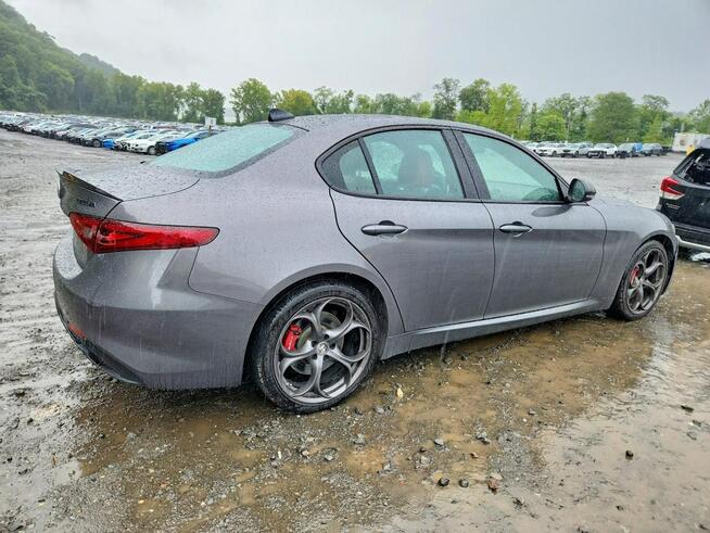 Alfa Romeo Giulia Wersja Ti / AWD / niski przebieg Tarnów - zdjęcie 4