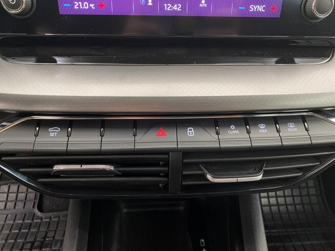Skoda Octavia 2.0 TDI Ambition Kombi Warszawa - zdjęcie 11