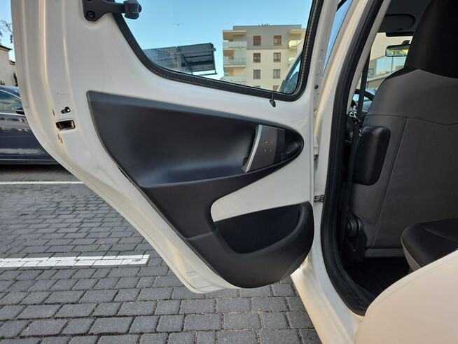 Toyota Aygo 1.0 VVT-i 68KM/ Toruń - zdjęcie 12