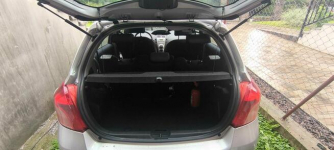 Toyota Yaris srebrny, 4/5 drzwi, hatchback Kmiecin - zdjęcie 6