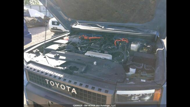 Toyota Land Cruiser Bogata wersja wyposażenia / AWD / niski przebieg Chwaszczyno - zdjęcie 11