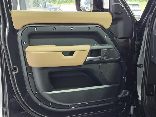 Defender 3.0D I6 350KM AWD Auto X-Dynamic HSE 130 / Salon Polska Łódź - zdjęcie 8